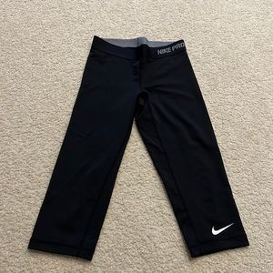 Nike Pro Dri-Fit XS fitted cropped leggings